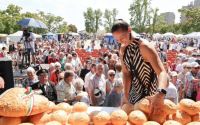 Az új kenyér ünnepe egyszerre vallási, kulturális és patrióta esemény