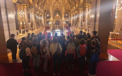 A Parlament falai között a jövő nemzedéke